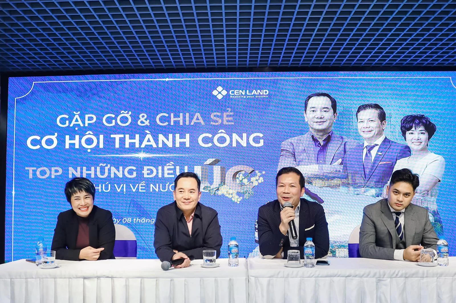 pte magic tu hao khi duoc dung chung san khau voi cac lanh dao cen group